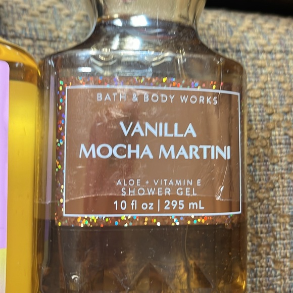 Bath and body lemonade drop martini and vanilla mocha martini body wash - Picture 3 of 5